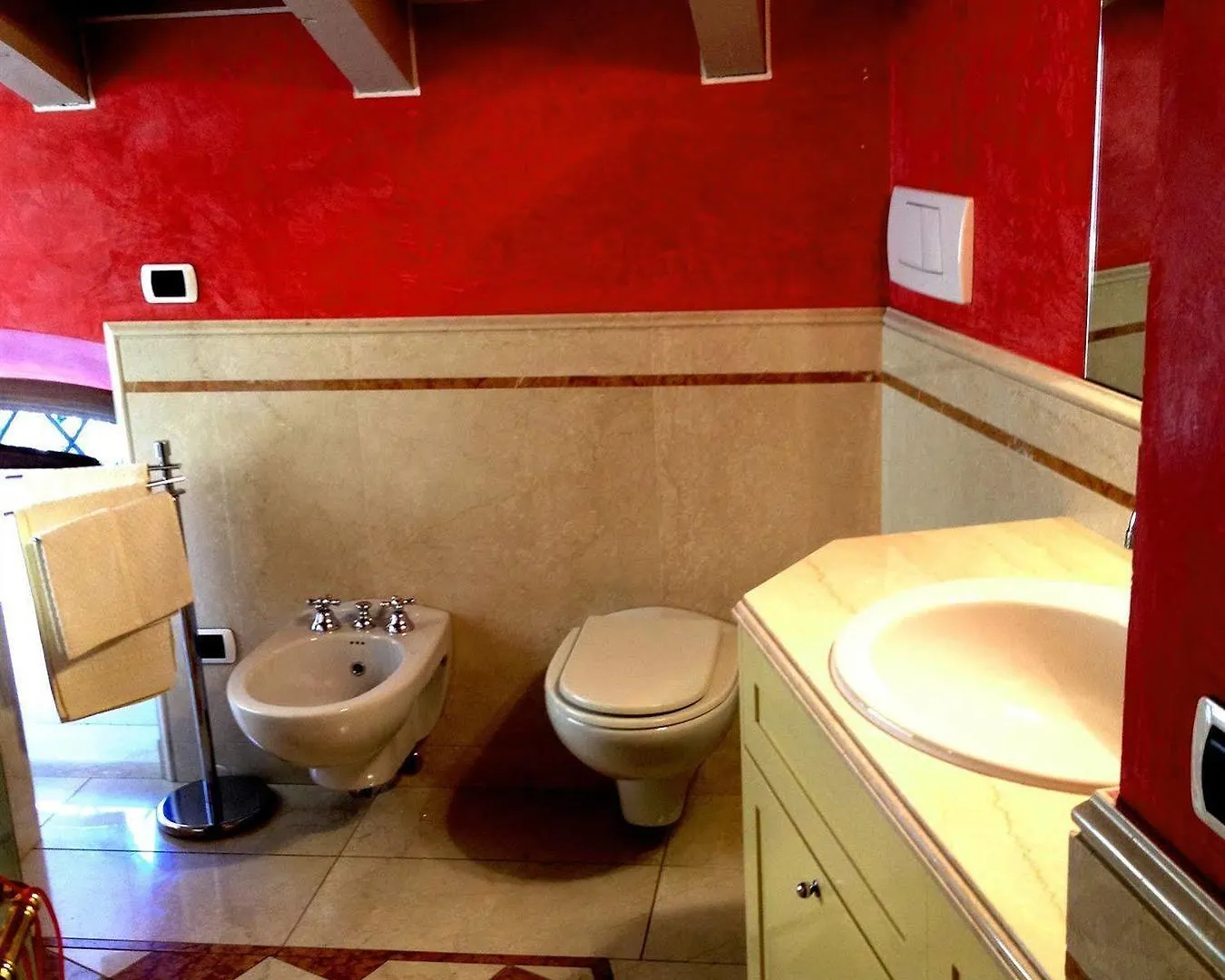 Bombyx Apartment Bergamo 0*,  Italy